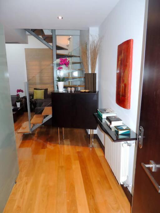 Luxury Duplex 10 Min From Gran Via Appartamento *