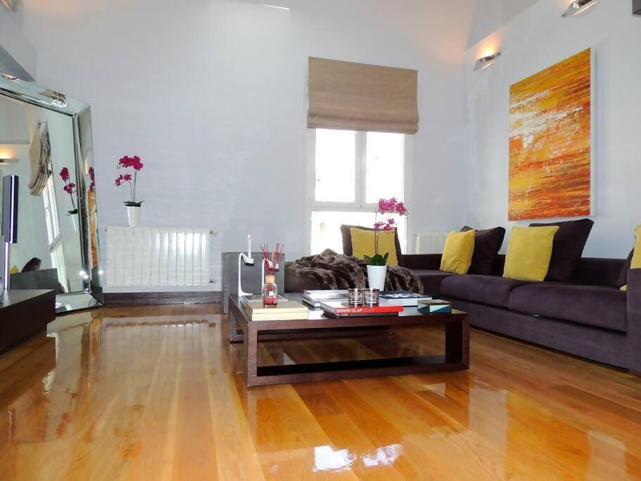 Luxury Duplex 10 Min From Gran Via Appartamento *